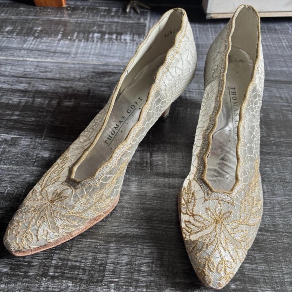 VINTAGE - BROKEN - Thomas Cort Cinderella Wedding Shoes Gorgeous Lace